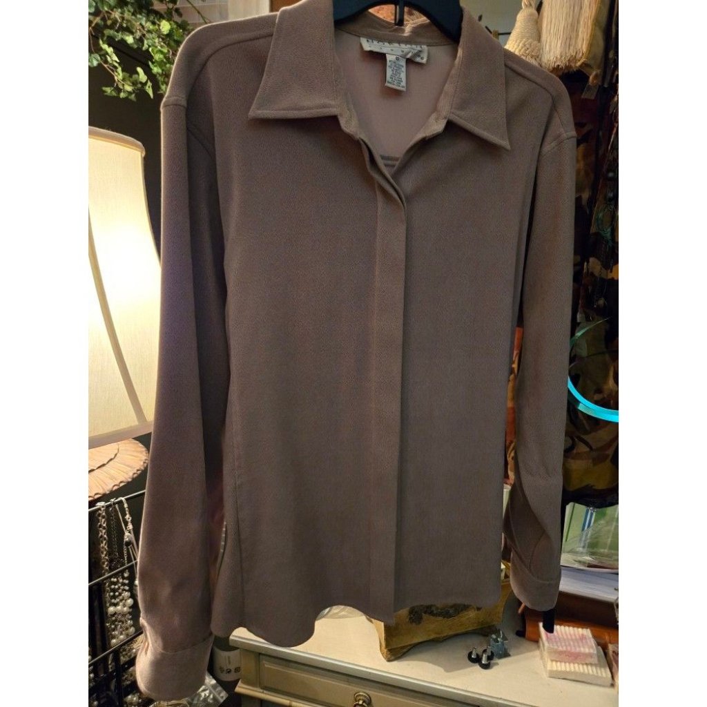 Wt # 2006 Ladies Size 10 Norton Srudio Button Front Shirt
